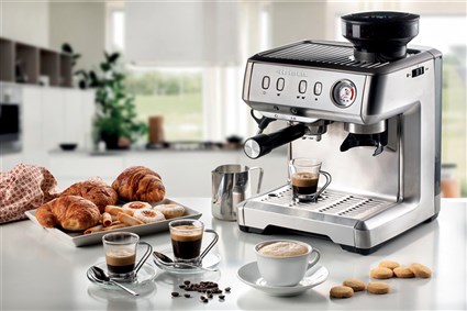 Ariete presenta sus cafeteras Espresso de metal para café molido y  monodosis - Menaje de Mesa y Cocina