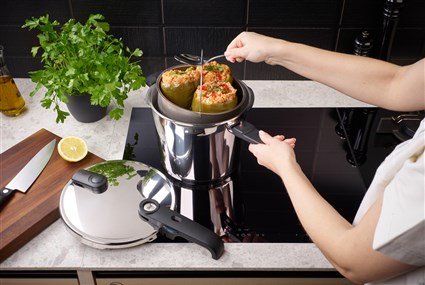 640-300-06-070/0 VITAQUICK EDITION 2025 6,0 L. 22CM CON CESTILLO PERFORADO | FISSLER - Imagen 5