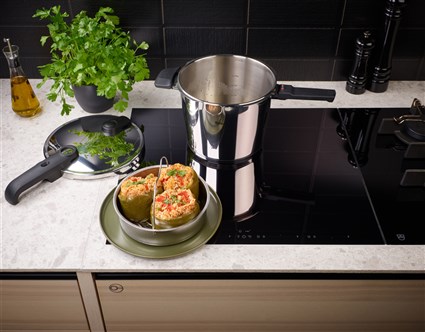 640-300-06-070/0 VITAQUICK EDITION 2025 6,0 L. 22CM CON CESTILLO PERFORADO | FISSLER - Imagen 7